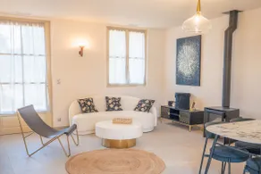 A romantic retreat with a private spa in Pézenas - Image 2