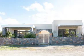 Nikolas Villa - Image 2