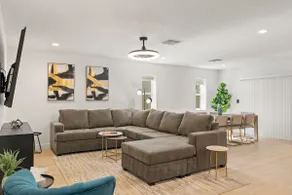 7 BR Scottsdale Home | Free Heated Pool | Hot tub - Image 5