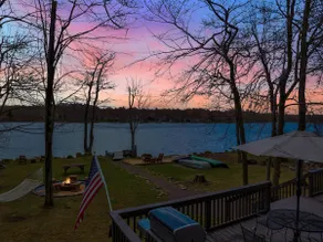 Pet Friendly! Lakefront w Hot Tub, Firepit! - Image 4