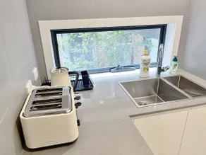 Centrally located 2BR townhouse - Image 5