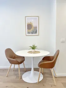 Centrally located 2BR townhouse - Image 2