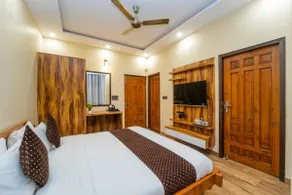 Saturn 2BHK - Bonfire+Parking (30 mins Mall Road) - Image 4