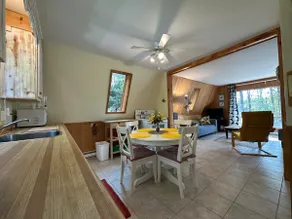 Cute lakefront cottage - Image 3
