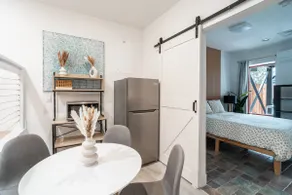 Stylish 1BD Apt with Backyard! - Image 4