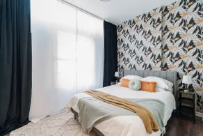 The Hexagon Suite (on UT Campus & Free Parking) - Image 2