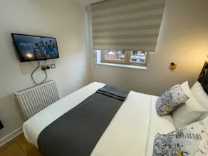 2 Bedroom 2 bathroom 5 people @ MCR City Centre - Image 2