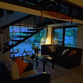 The Ambassador's Residence:Lakeside Villa in Kochi - Image 4