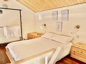 Accommodation with scenery and views - Image 3