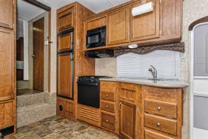 Clean/Comfortable RV Living on Private Gated Land. - Image 5