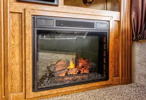 Clean/Comfortable RV Living on Private Gated Land. - Image 3