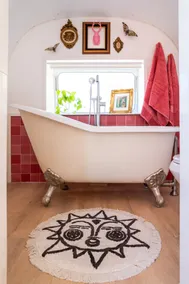 The Hazelton House - Image 2