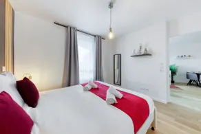 41m² elegant I Bed 160 I Private Parking I Balcony - Image 5