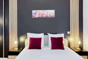 41m² elegant I Bed 160 I Private Parking I Balcony - Image 3