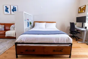 Stylish Suite | Lofted Ceiling & AC | Close to UW - Image 2