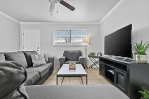 The Foxy Flat Near Entertainment District - Image 3