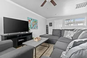 The Foxy Flat Near Entertainment District - Image 5