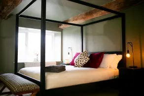 400-Year-Old Farmhouse · Hot Tub & Games Room - Image 3