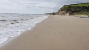Sarahs Beachouse - Image 2