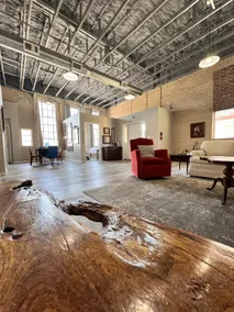 Jordan's Downtown Hideaway - Image 2