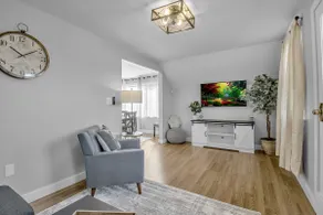 2 King Bedrooms near WNYs Largest Mall & Airport - Image 2