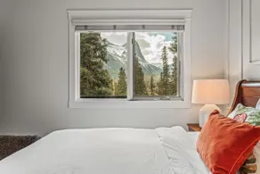 Serenity in Canmore: 2BR Condo w/ Pool & Hot Tub - Image 4