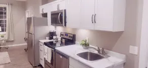 Cozy Upscale Apartment 1bd - Image 5