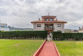 House with views - Image 4
