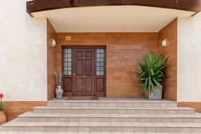 House with views - Image 5
