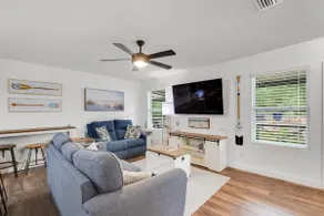 Cozy Duplex Retreat | Beaches, Hospital, Sportplex - Image 5