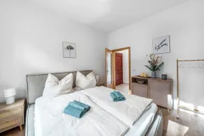 LeHaStays - Apartment Buckau 16 I WLAN I SmartTV - Image 2