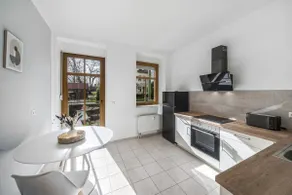 LeHaStays - Apartment Buckau 16 I WLAN I SmartTV - Image 3