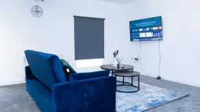 1BR Sleeps 4, 3 mins from City centre & Local Gems - Image 3