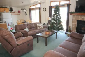 ”Hamilton Chalet” on 4th Lake at Eagle Bay Village - Image 2