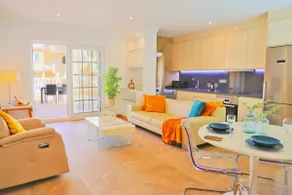 Modern Sea View Apartment - Image 2