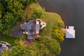 Luxurious 3br Lake House + Dock - Image 2