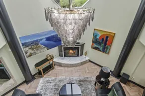 Luxury Art Deco Close to Everything - Image 2