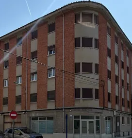 Spacious apartment for 7 · 4 bedrooms · near the beach - Image 2