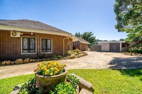 Butler Manor - Image 5
