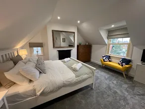Stylish Loft Apartment | Central Melton | Parking - Image 4