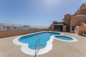 Ocean Breeze- 2bedroom, with A/C,heated pool,Wi-Fi - Image 4