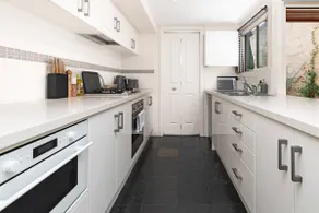 Character and Charm 3BR home with free wine - Image 3