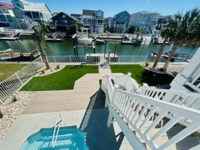 Waterfront Canal w/ Heated Pool, Elevator, & Dock - Image 3
