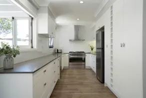 Seaside Serenity: Charming 2BR Queenslander Oasis - Image 5