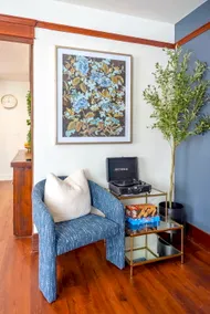 Updated 2 Bedroom Craftsman|King Bed|Views|Parking - Image 4