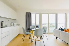 Sky Penthouse: 2Bed | 2 floors | 6Guest - Image 3