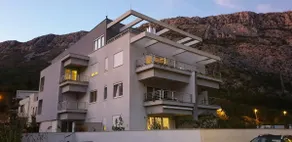 RozART - river marina apartment with free parking - Image 2