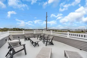 Fast Wifi | Rooftop HotTub | Pet Friendly | Coffee - Image 5