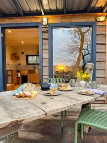 Woodland Cabin with hot tub - Image 3