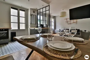 25 min Paris: Nice 2 rooms – Parking – Central - Image 4